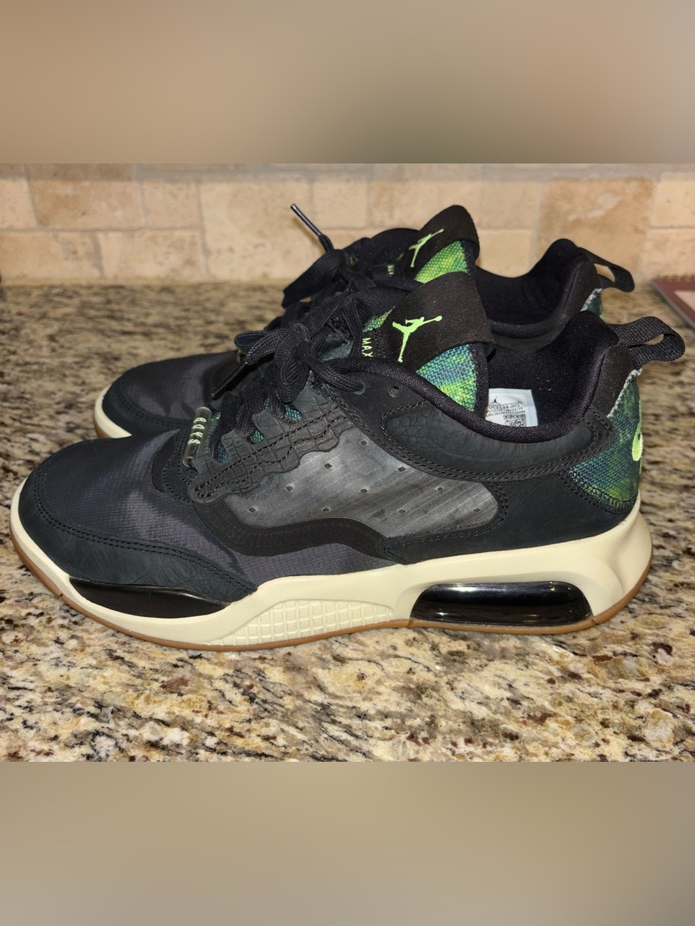 Nike Jordan Max 200 Bayou Boys 2020 size 9